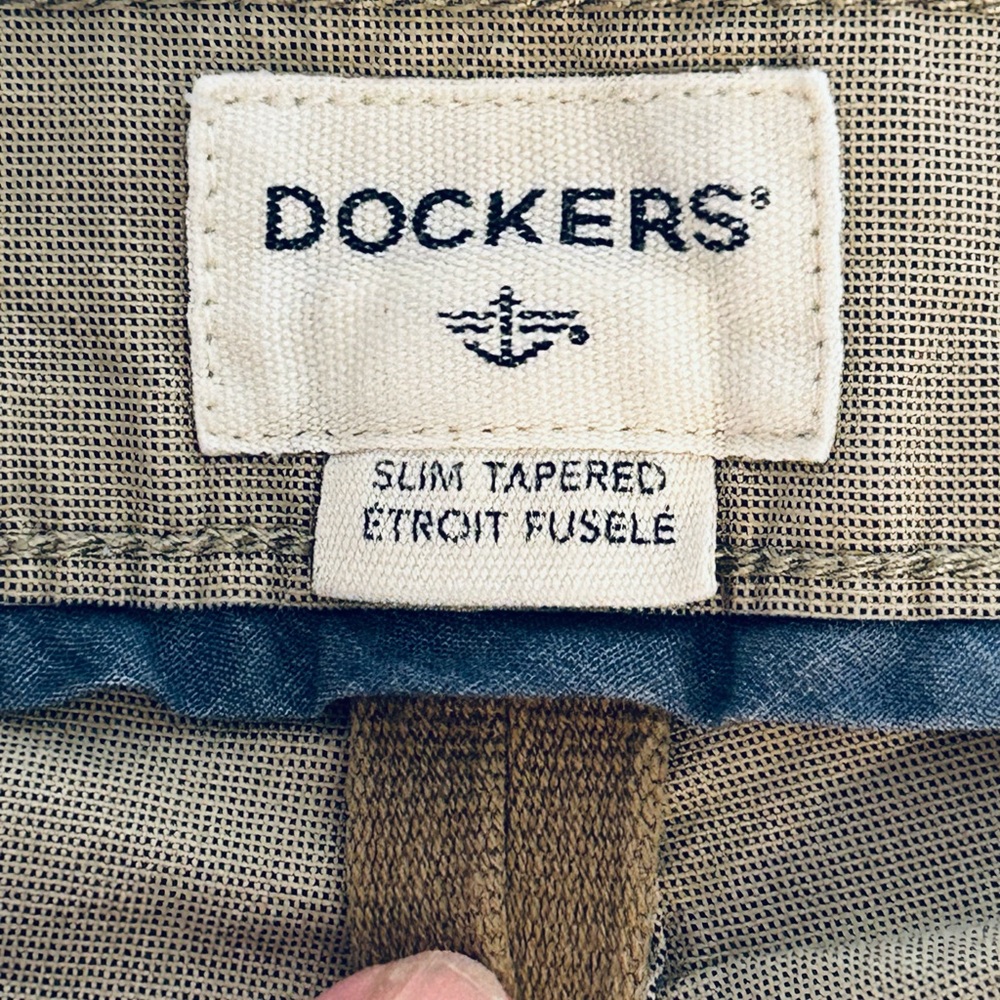 Dockers Men's Khaki Chinos